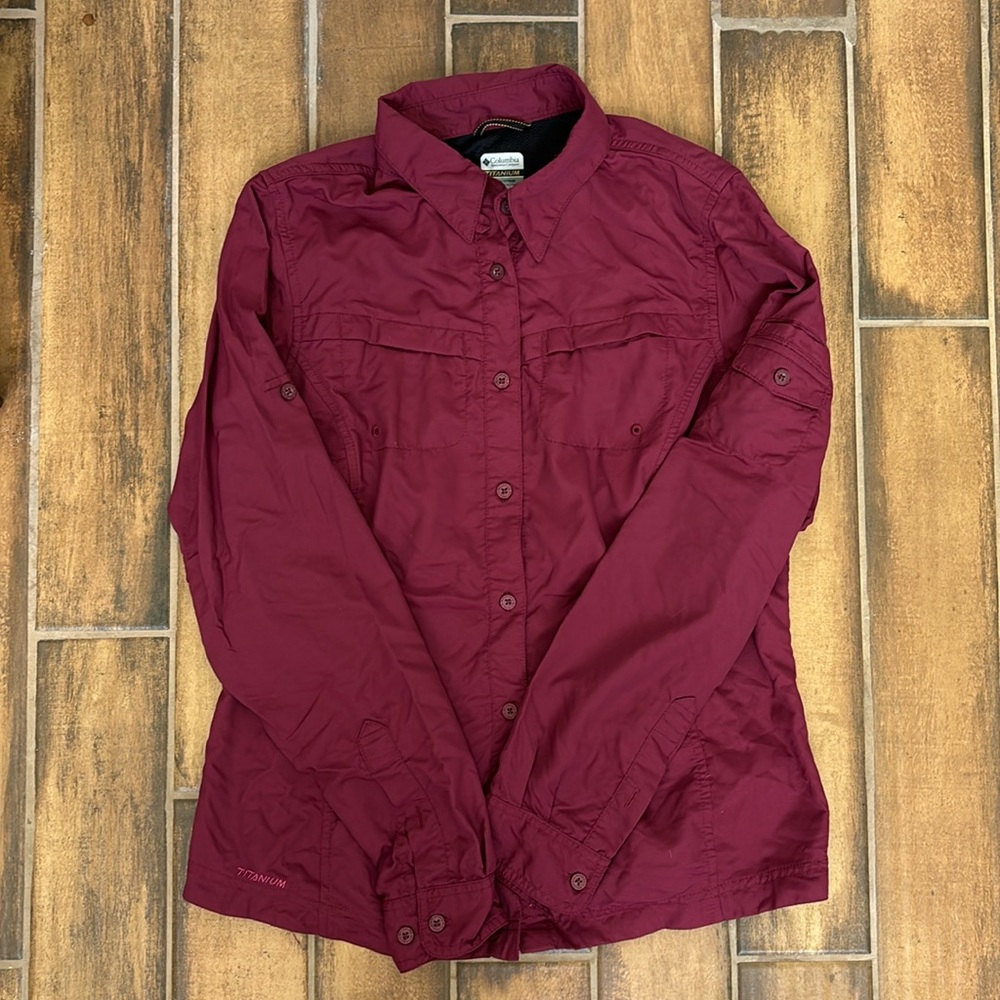 Columbia Titanium Long Sleeve Shirt - Women’s Small Burgandy Red Fishing